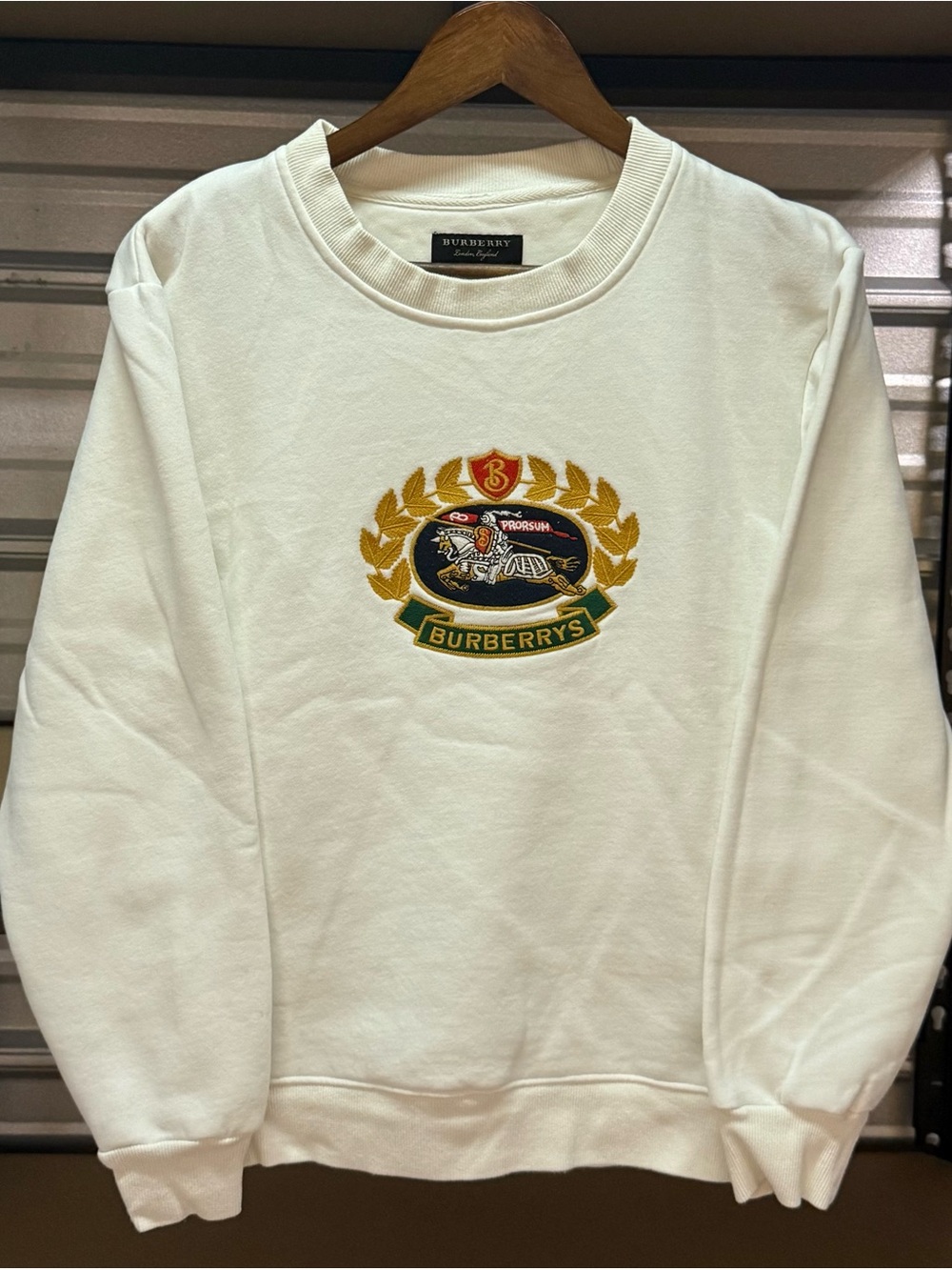 Burberry London Crest Logo Crewneck Sweatshirt White M